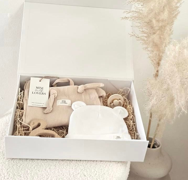 Ware liebevoll als Geschenk verpackt