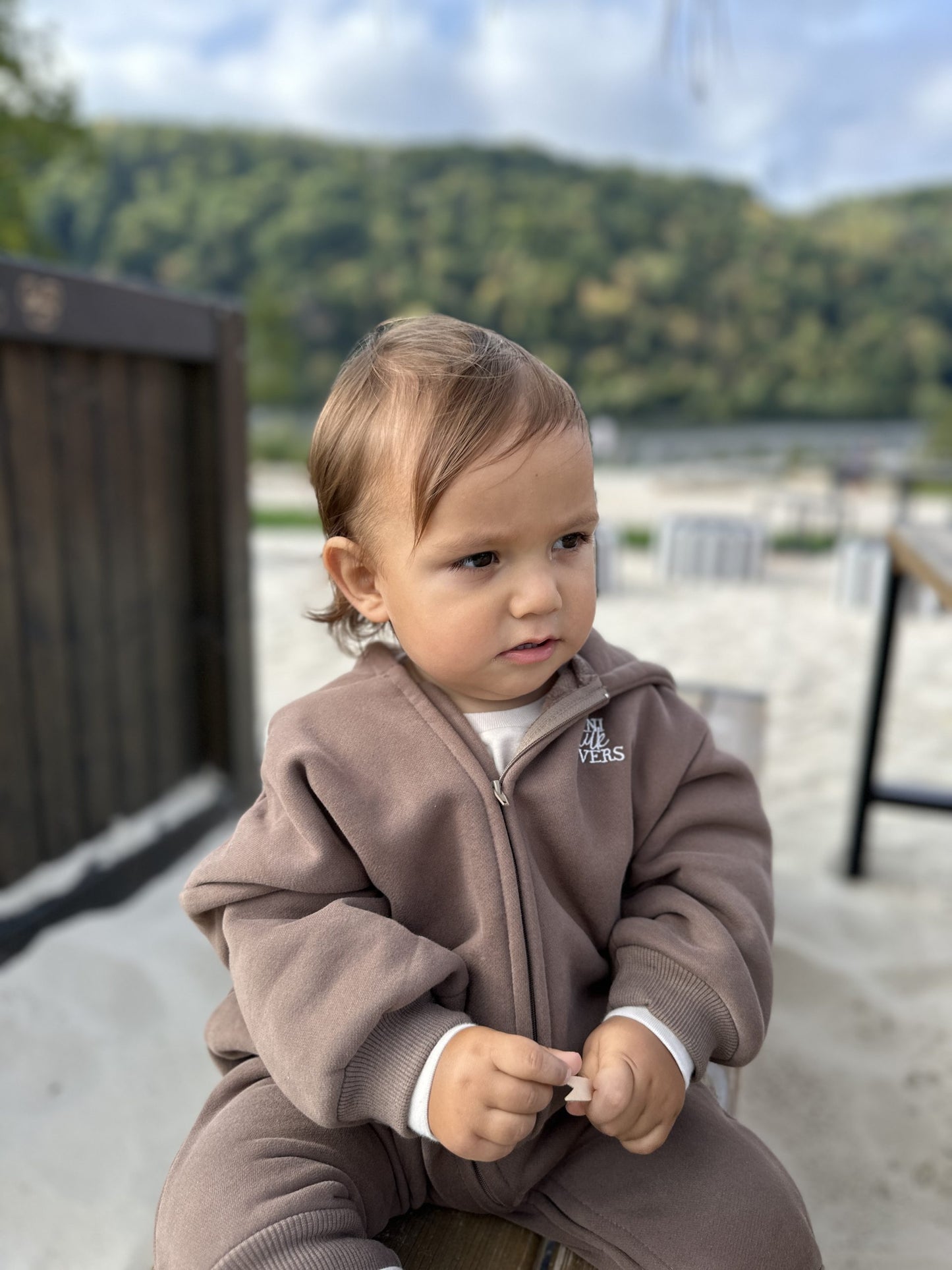 Super soft organic cotton onesie, brown