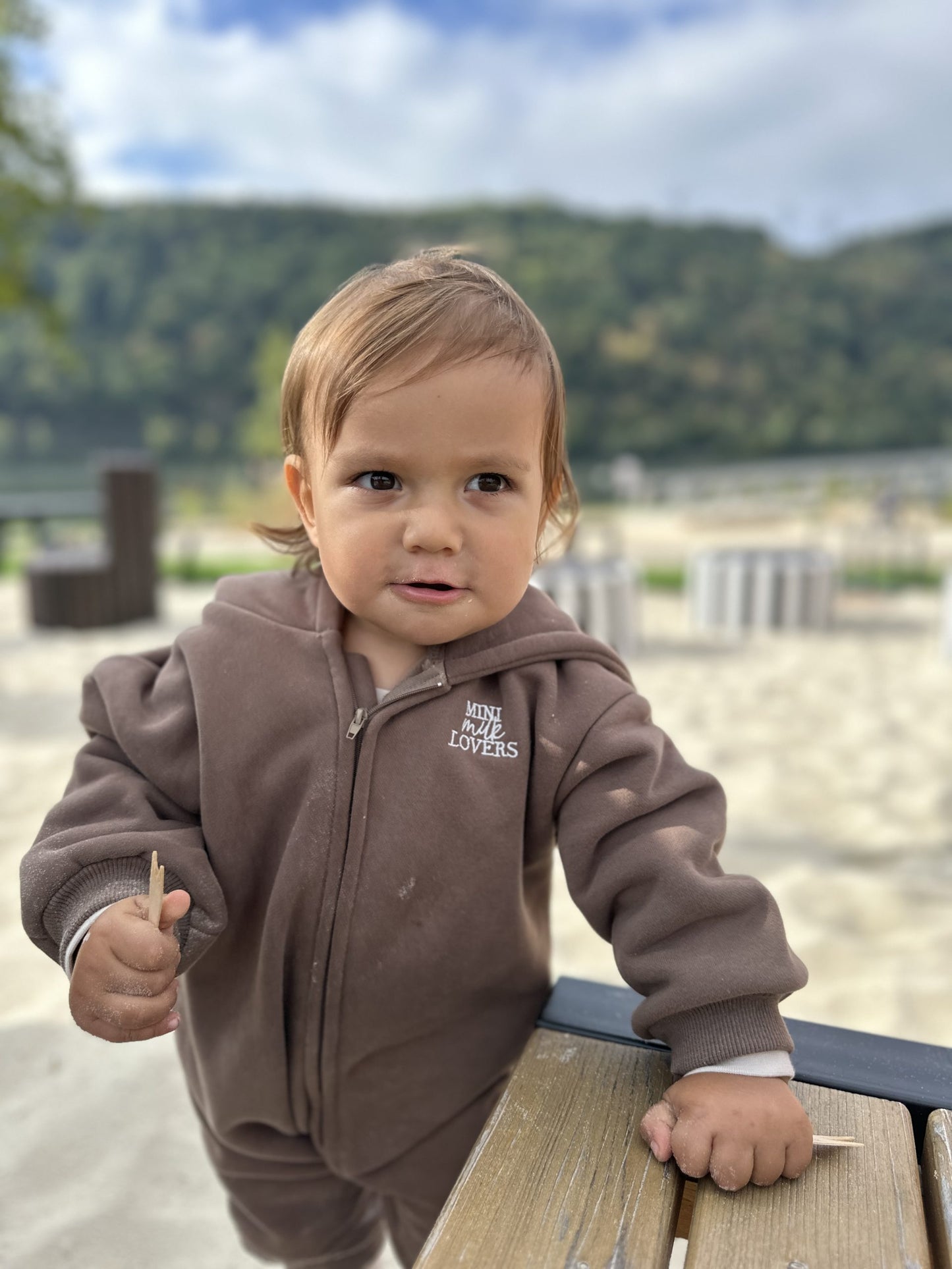 Super soft organic cotton onesie, brown