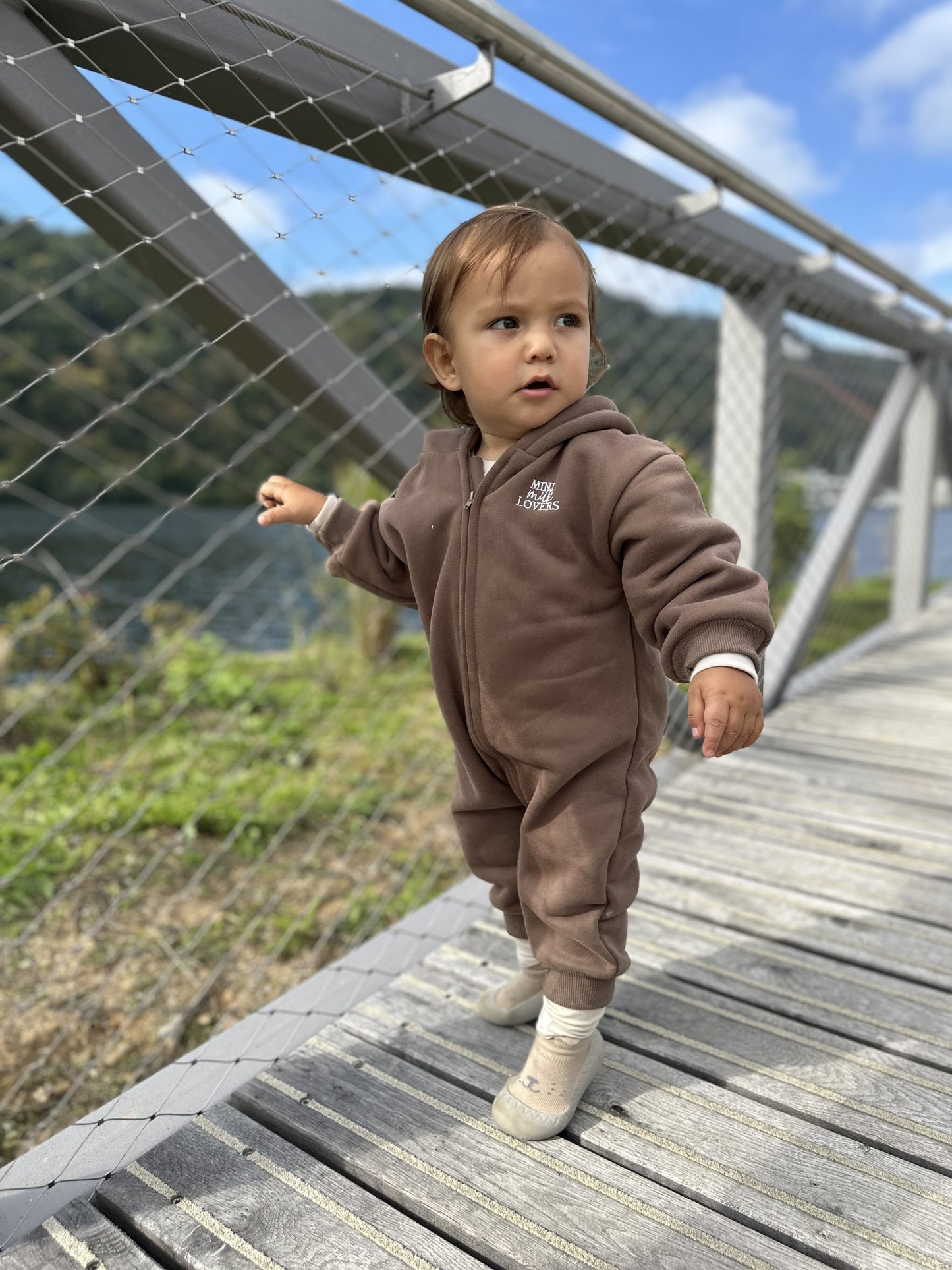 Super soft organic cotton onesie, brown