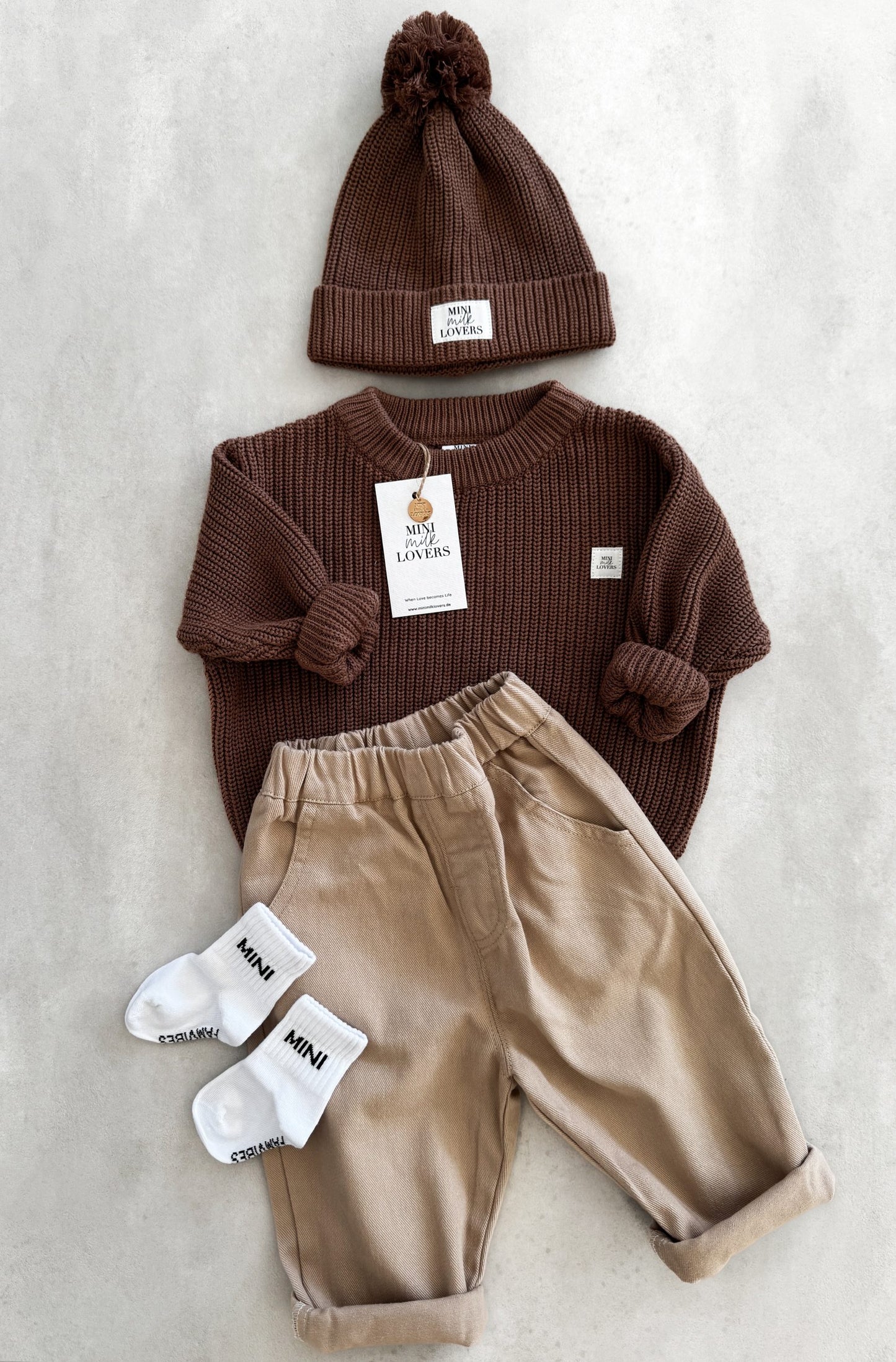 Wide leg trousers made from organic cotton