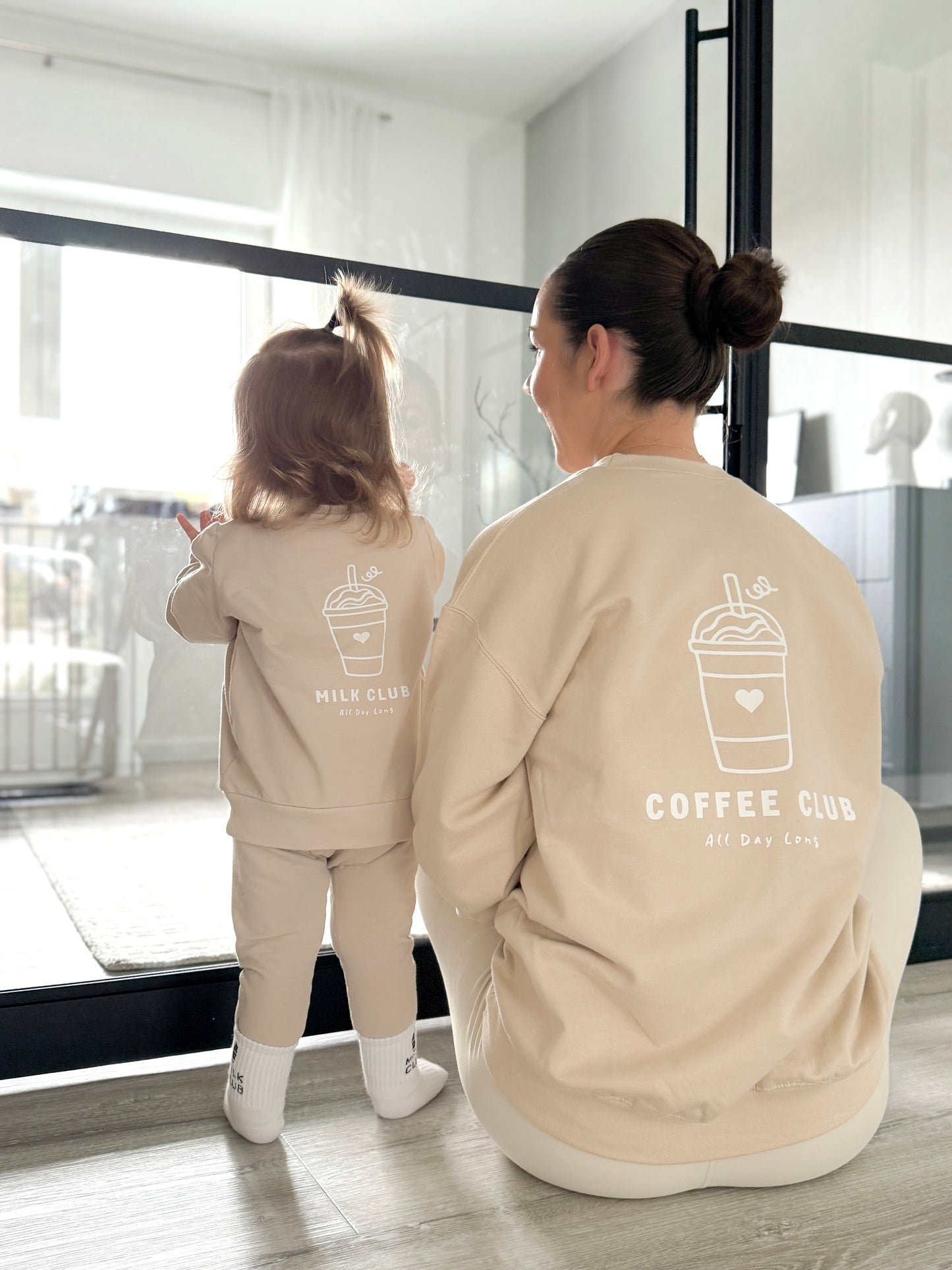 Coffee Club Sweater Beige