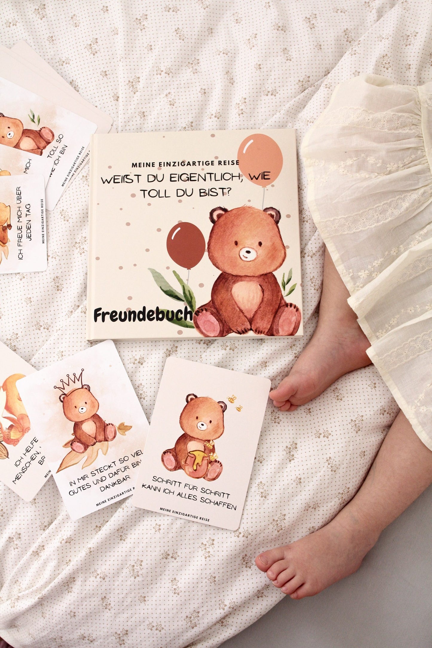 Friendship book including 16 affirmation cards