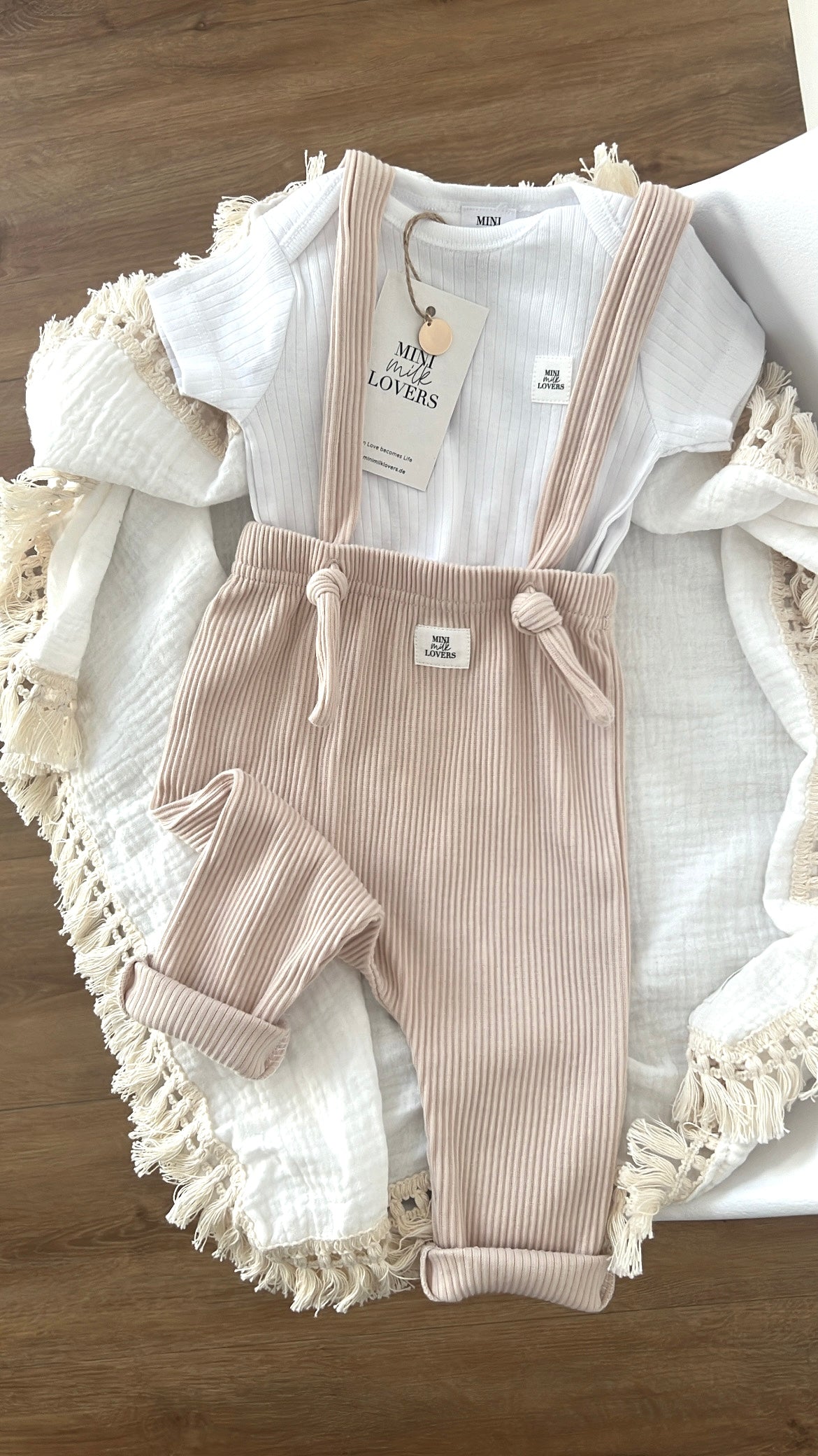 Geschenkbox Welcome little Girl