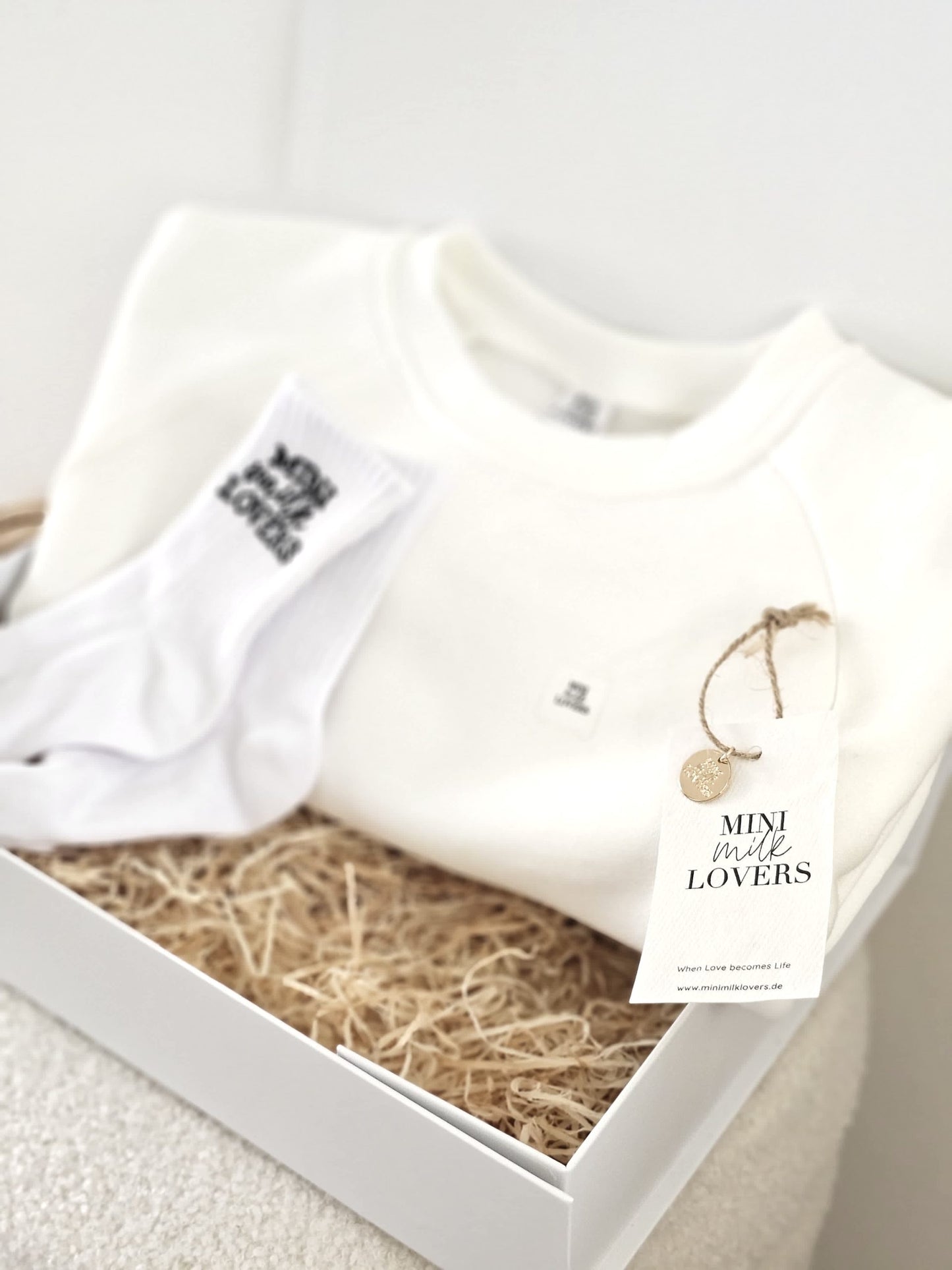 Ware liebevoll als Geschenk verpackt