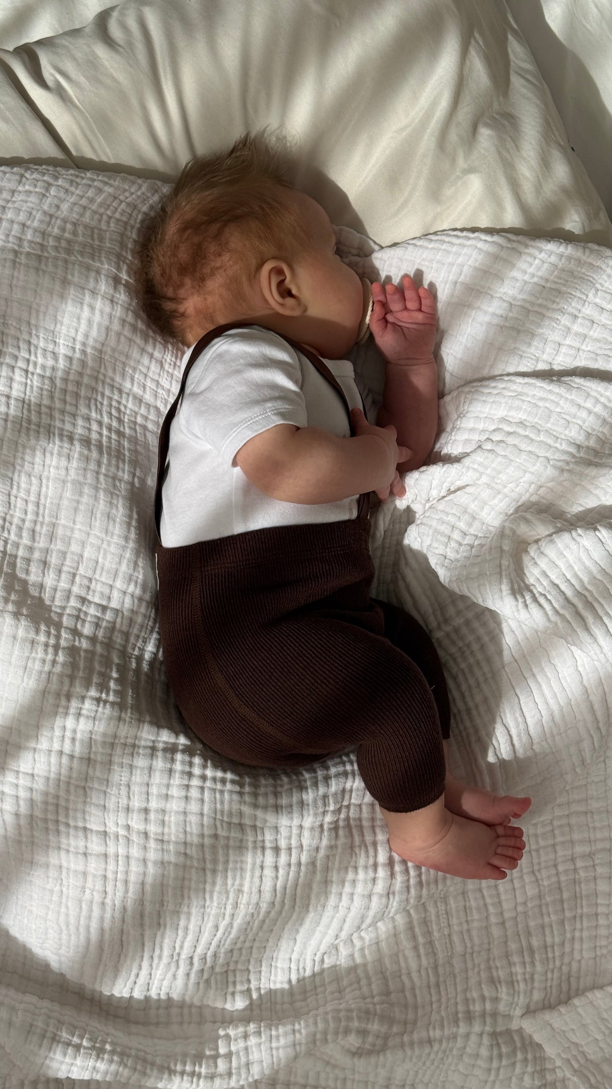 Strumpfhose mit Hosenträgern aus Bio Baumwolle, Chocolate Brown & Beige