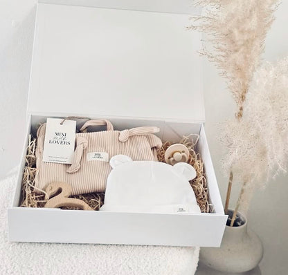 Geschenkbox Welcome little Girl