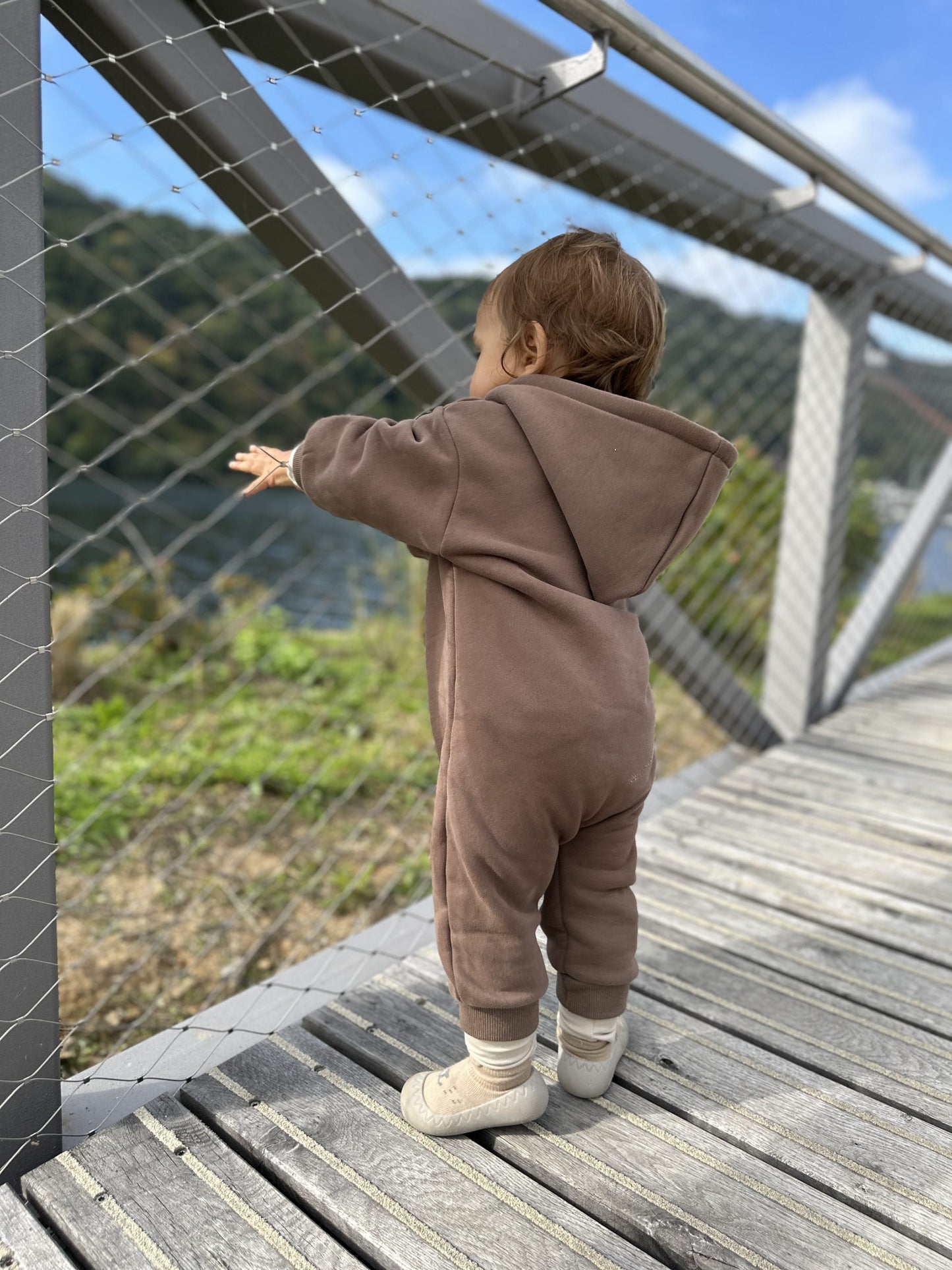 Kuschelweicher Bio Baumwoll Onesie Brown