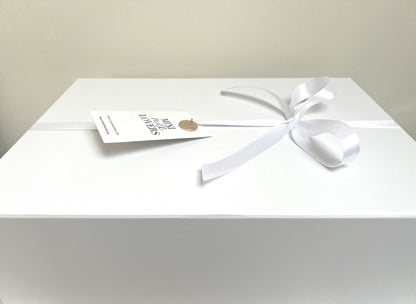 Ware liebevoll als Geschenk verpackt