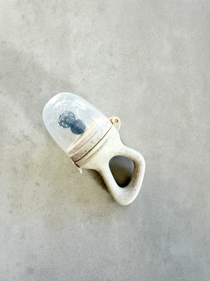 Fruchtsauger, Beige & Caramel