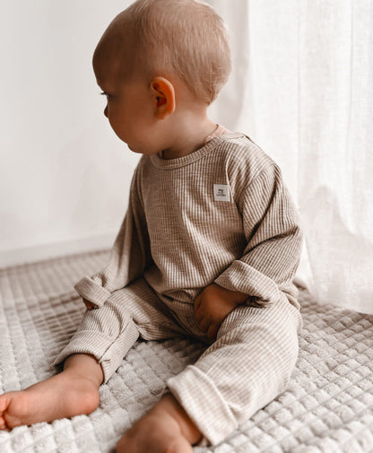 Gemütliches Home Outfit Beige